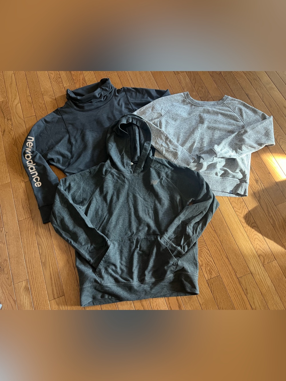 New Balance women’s casual long sleeve bundle !!! Size medium